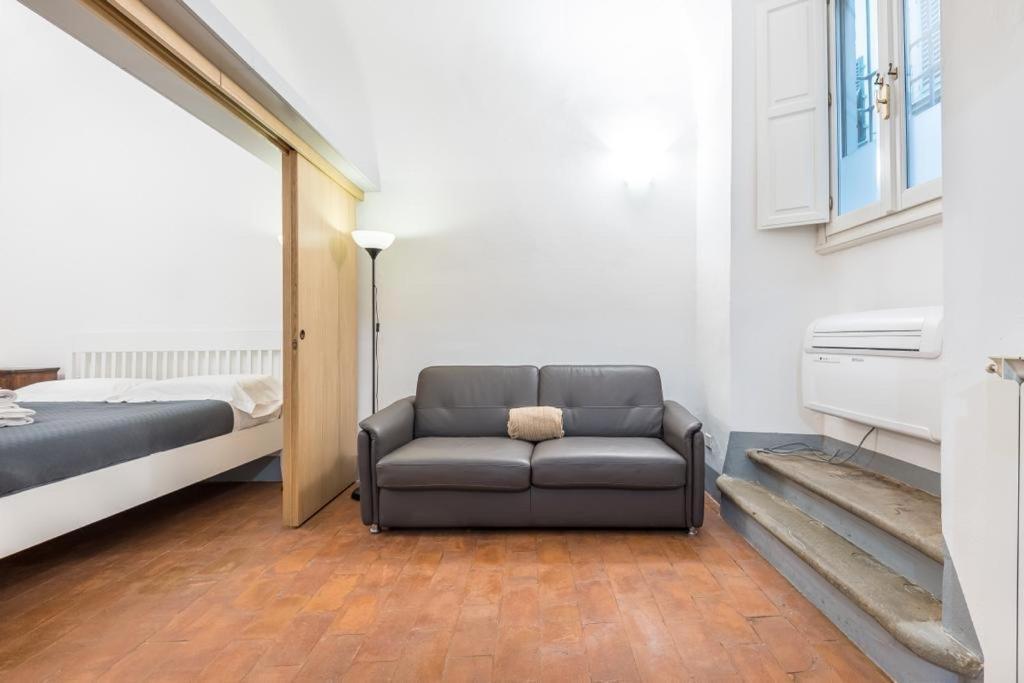 La Casa Di Ugo-A Due Passi Dal Duomo Apartment Firenze Bagian luar foto