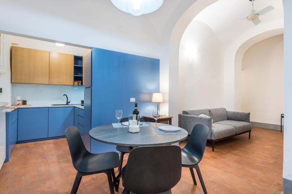 La Casa Di Ugo-A Due Passi Dal Duomo Apartment Firenze Bagian luar foto